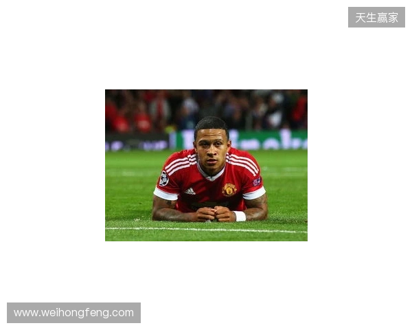 队长风范，曼联落后时B费利用肖疗伤时间来回指导大部分队友