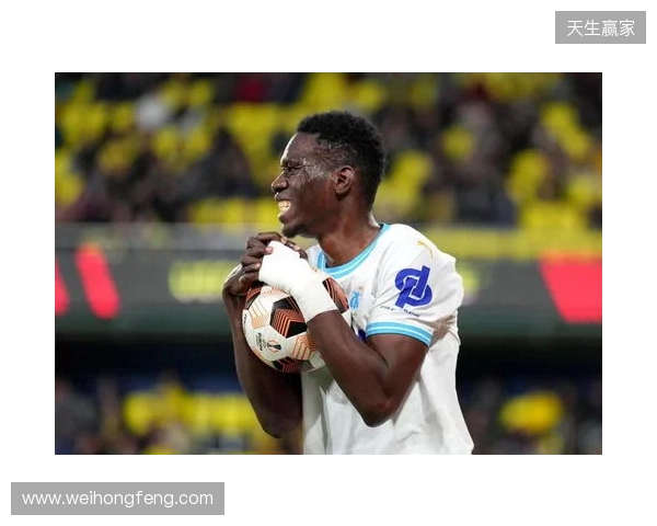 水晶宫vs利兹联：布伦南-约翰逊、伊斯梅拉-萨尔首发，卡尔弗特-勒温、卢卡斯-恩梅加出战